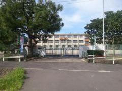 方県小学校