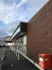 ファミリーマート　亀山能褒野店