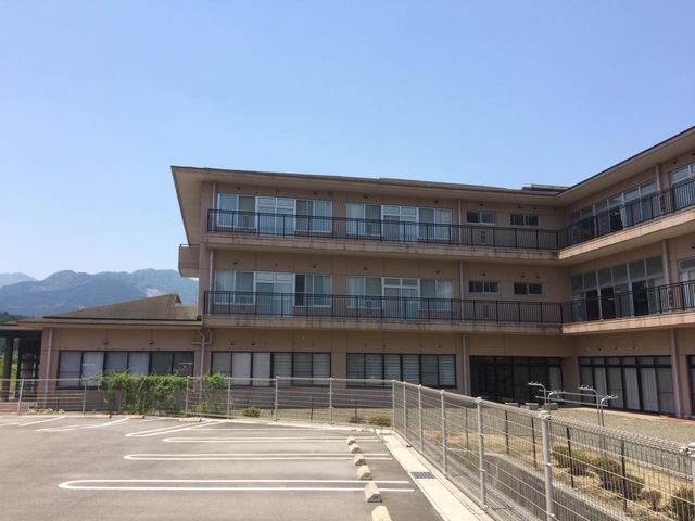 アイリス 施設外観