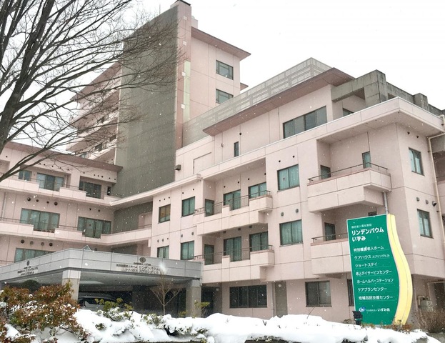 スプリングヒル 施設外観