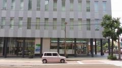 ファミリーマート　長崎出島店