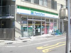 ファミリーマート　蕨駅東口店