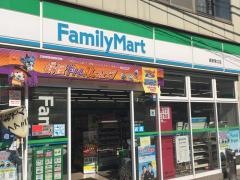 ファミリーマート　蕨駅東口店
