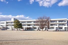 芝根小学校