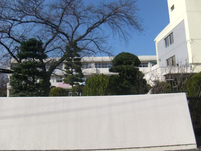 泉野小学校