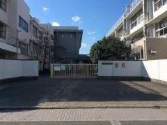 世田谷区立深沢中学校
