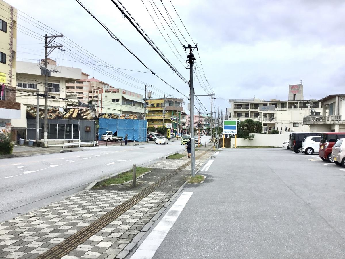 ファミリーマート　浦添高校前店