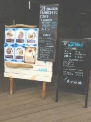 ＢＬＵＥ・ＴＡＢＬＥ