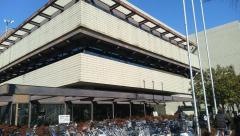 八王子市中央図書館