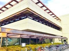 八王子市中央図書館