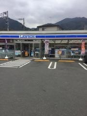 ローソン　愛川田代店