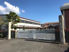 国府小学校