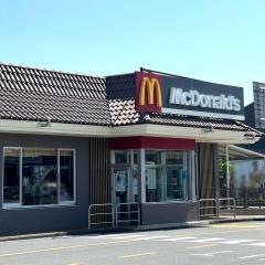 マクドナルド　中小河原店