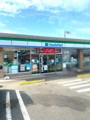 ファミリーマート　新居浜船木店