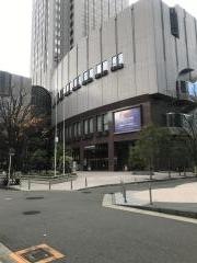 梅田芸術劇場メインホール