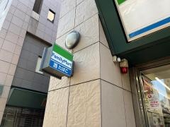 ファミリーマート　博多リバレイン店