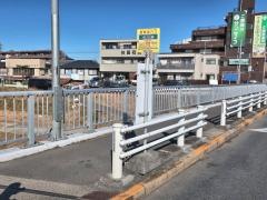 「浅川橋」バス停留所