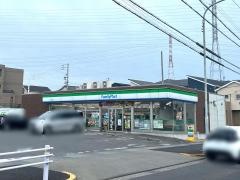 ファミリーマート　南大高店