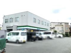 ファミリーマート　上大市四丁目店