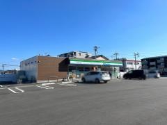 ファミリーマート　梅満町店