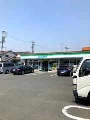ファミリーマート　中川野田店