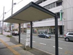 「金沢区総合庁舎」バス停留所