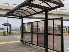 「横須賀駅」バス停留所