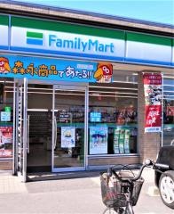 ファミリーマート　知多八幡店