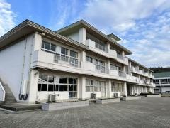 白岩小学校