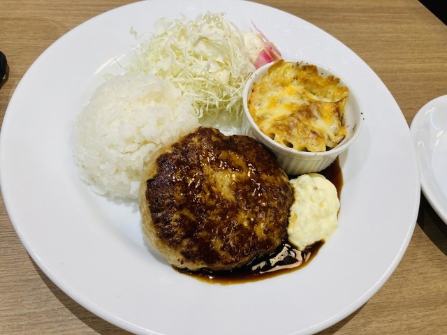 デニーズ 平塚中里店／ホームメイト