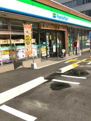 ファミリーマート　富田林甲田一丁目店