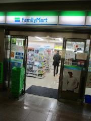 ファミリーマート　ＯＣＡＴモール店