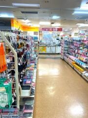 ワッツウィズ　西大寺天満屋ハピータウン１階店