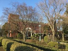 越谷市立図書館
