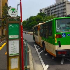 「新宿スポーツセンター入口」バス停留所