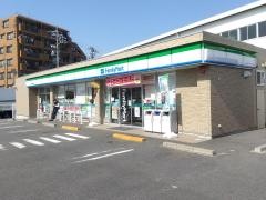 ファミリーマート　西尾新渡場店