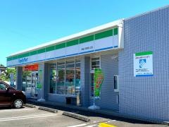 ファミリーマート　希望ヶ丘団地入口店
