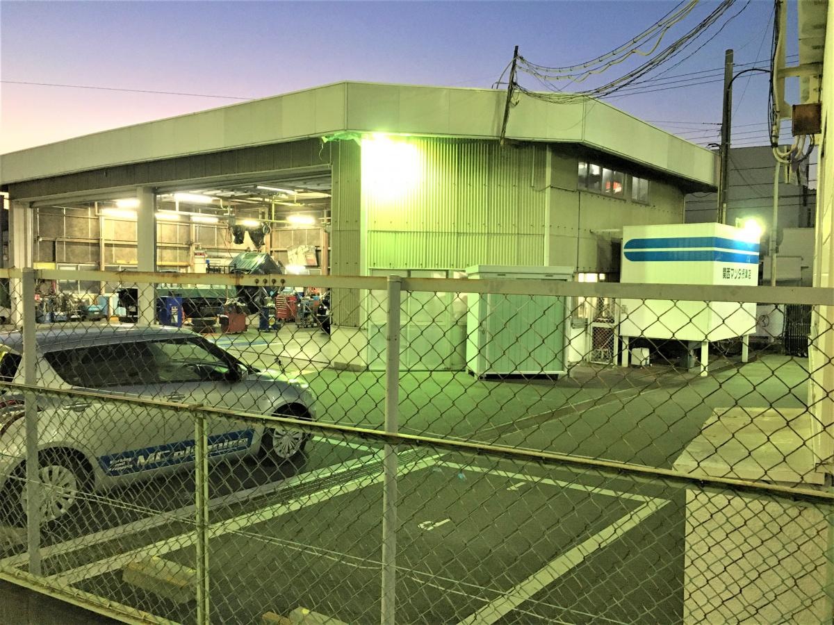 カーデーラー関西マツダ摂津店