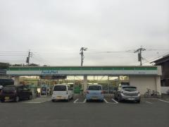 ファミリーマート　直方バイパス店