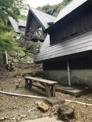 富川渓谷バンガロー