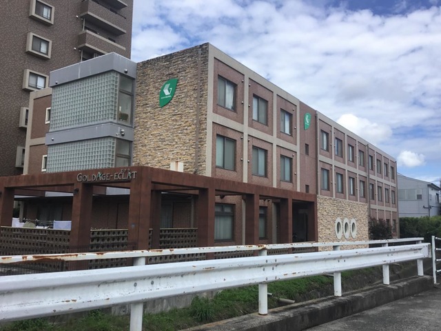 ゴールドエイジ　エクラ
