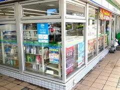 ファミリーマート　稲沢国府宮店