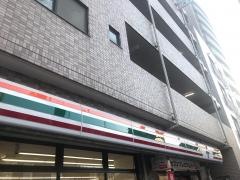 セブンイレブン　荒川店