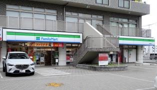 ファミリーマート　鷲津駅前店