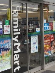 ファミリーマート　一宮大毛店