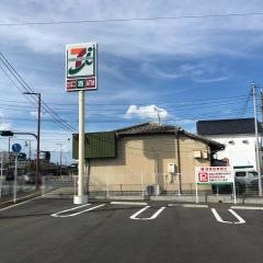セブンイレブン　古賀花鶴丘店