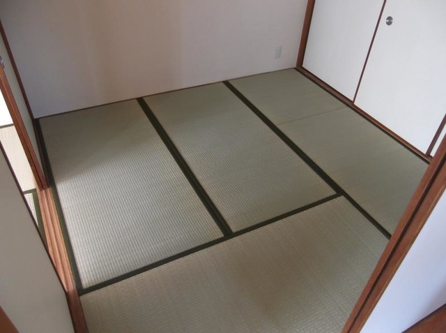 花サービス付き高齢者家族向け住宅 内観（中の様子）