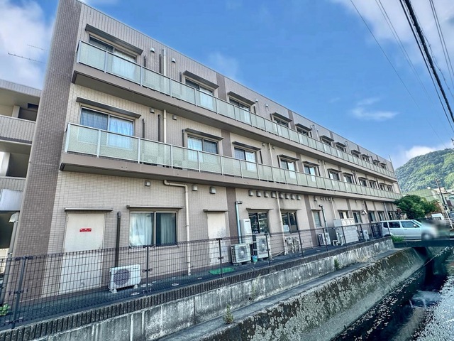 介護付有料老人ホームふるーら清水 施設外観