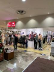 ユニクロ　ペリエ稲毛店