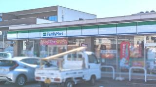 ファミリーマート　松山高岡店